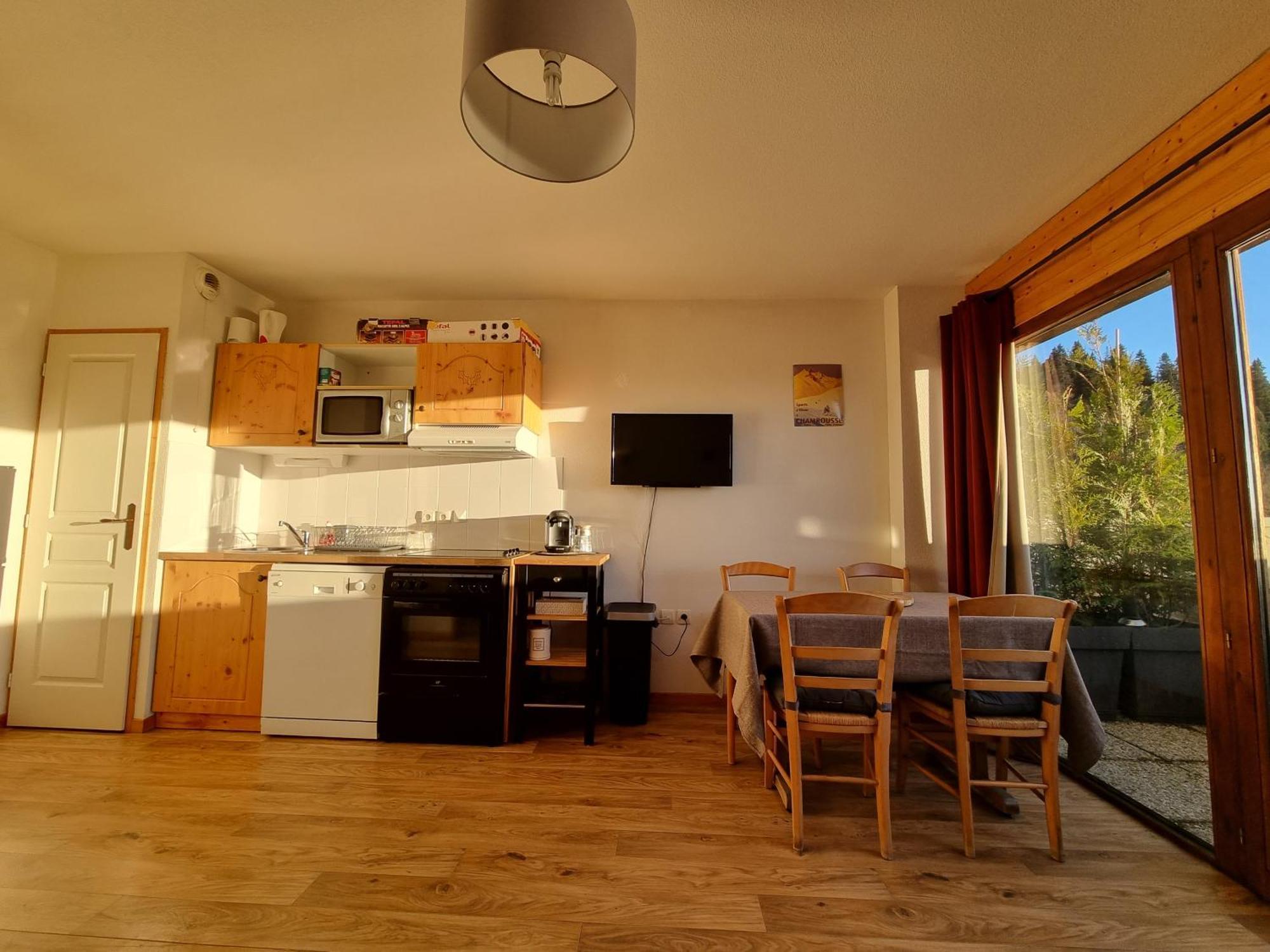 Appartement 4 Personnes 32M2 Au Pied Des Pistes- Wifi- Balcon Sud- Chamrousse 1650 المظهر الخارجي الصورة